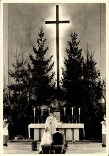 Foto Ak Trauung, Kirche, Geistlicher, Tannenbäume