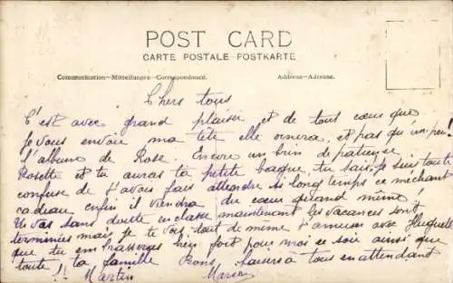 Foto Ak Frau in schwarzem Kleid, Porträt, Hut