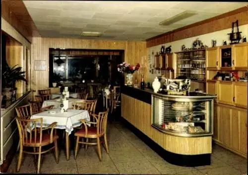 Ak Stryck Willingen Upland in Hessen, Cafe Zum Paradies, Innenansicht