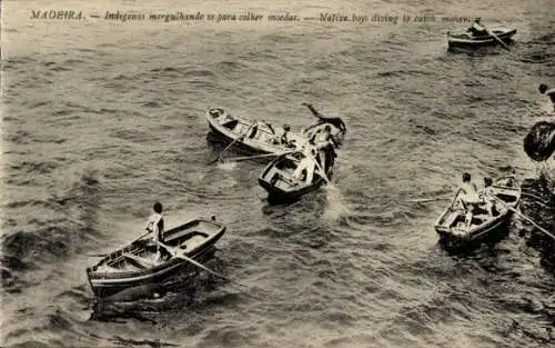 Ak Insel Madeira Portugal, einheimische Jungen tauchen nach Geld