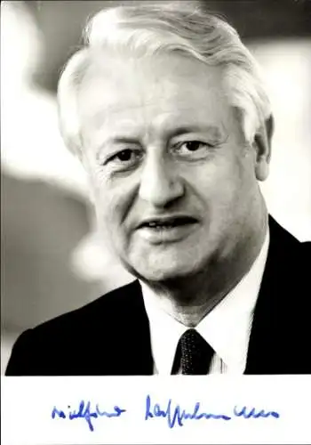 Ak Politiker Wilfried Hasselmann, Landwirtschaftsminister, Portrait, Autogramm