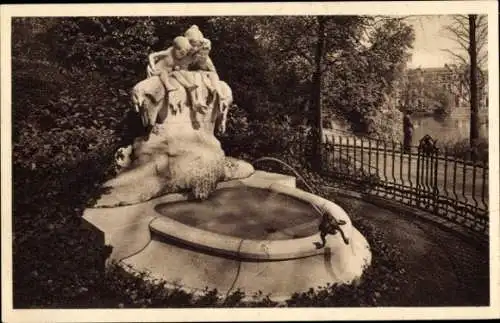 Ak Düsseldorf am Rhein, Märchenbrunnen im Hofgarten