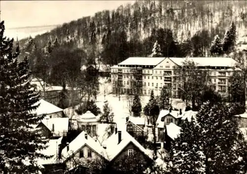 Ak Bad Liebenstein im Thüringer Wald, Blick zum Kurhaus, Winter