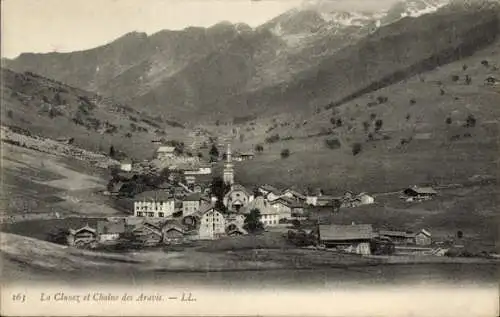 Ak La Clusaz Haute Savoie, Gesamtansicht, Chaine des Aravis