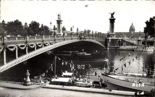 Ak Paris VIIIe Élysée, Pont Alexandre III, Les Invalides