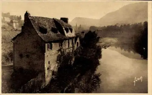 Ak Mende Lozère, vieille Maison au bord du Lot