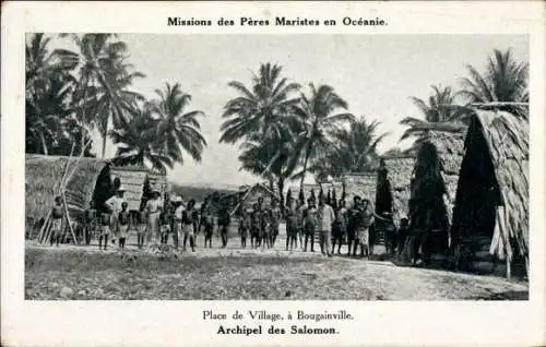 Ak Bougainville Salomon Inseln Pazifik, Dorfplatz, Missionen der Maristenväter