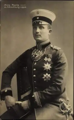 Ak Prinz Moritz zu Schaumburg Lippe, Portrait, Uniform, Schirmmütze