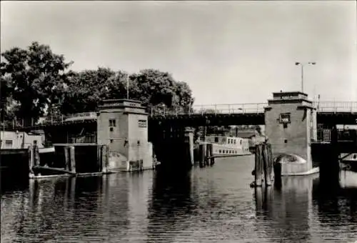 Ak Anklam in Mecklenburg Vorpommern, Peenebrücke