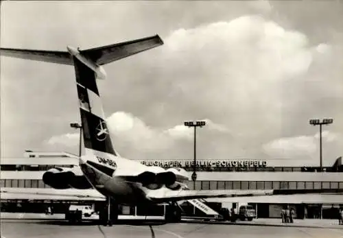 Ak Zentralflughafen Berlin Schönefeld, Flugzeug Iljuschin IL 62, Interflug