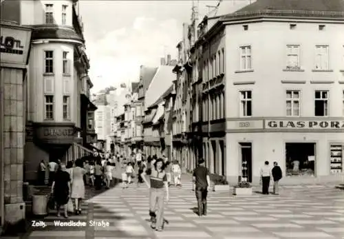 Ak Zeitz im Burgenlandkreis, Wendische Straße, Geschäfte, HO Glas, Porzellan, Passanten