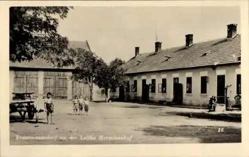 Foto Ak Trautmannsdorf an der Leitha Niederösterreich, Herminenhof, Kinder