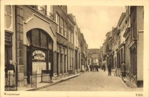 Ak Tiel Gelderland, Weerstraat