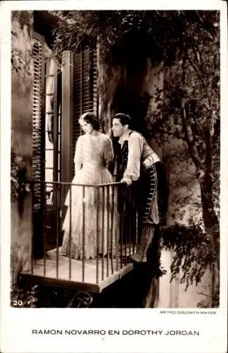 Ak Schauspieler Ramon Novarro und Dorothy Jordan, Portrait, Balkon