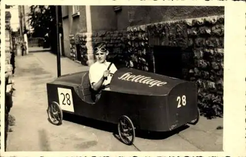 Foto Junge in einer Seifenkiste, Hettlage, Startnummer 28