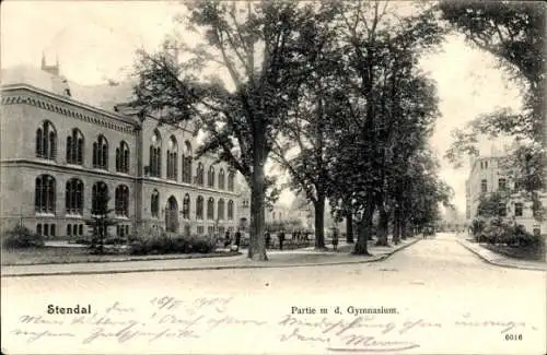 Ak Stendal in der Altmark, Gymnasium, Straßenpartie