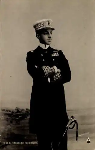 Ak König Alfons XIII. von Spanien, Portrait in Uniform, Schirmmütze