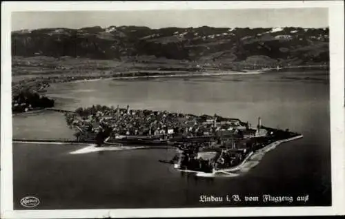 Ak Lindau am Bodensee Schwaben, Insel vom Flugzeug aus