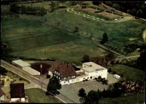 Ak Wenden im Sauerland, Luftbild vom Hotel-Restaurant Wacker