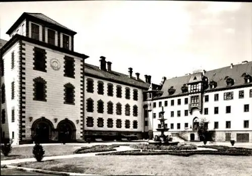Ak Meiningen in Thüringen, Schloss Elisabethenburg, Museum, Rat der Stadt, Brunnen