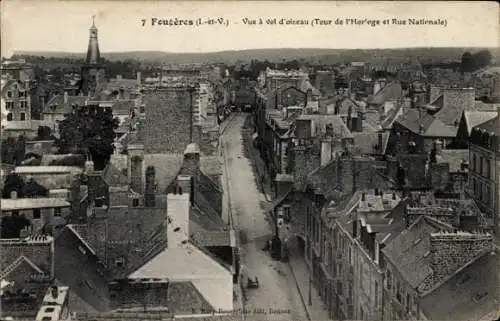 Ak Fougères Ille et Vilaine, vue a vol d'oiseau, Tour de l'Horloge, Rue Nationale