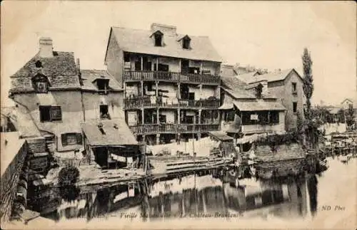 Ak Rennes Ille et Vilaine, vieille Maison, Chateau Branlant