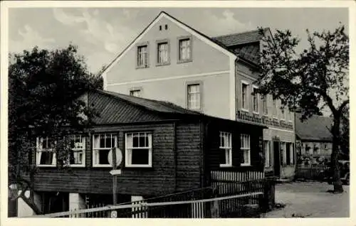 Ak Kleinhennersdorf Gohrisch in Sachsen, Partie am Gasthaus, Inh. Oskar Hartmann