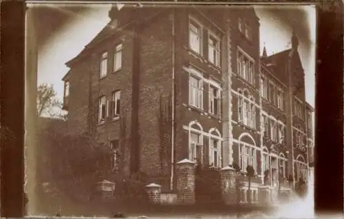 Foto Ak Gleiwitz Oberschlesien, Niederländisches Rotes Kreuz, Gebäude