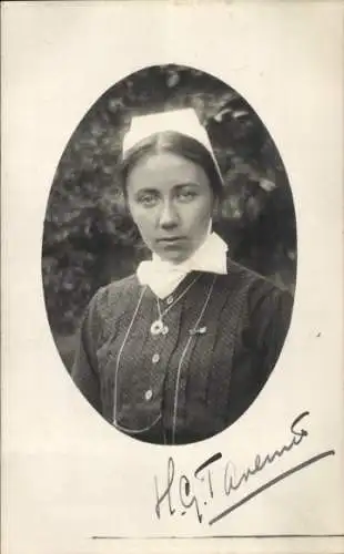 Foto Ak Gleiwitz Oberschlesien, Niederländisches Rotes Kreuz, Krankenschwester, Portrait