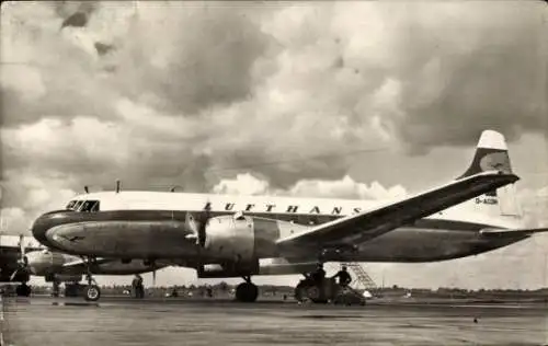 Ak Lufthansa Flugzeug, Landebahn, Passagierflugzeug