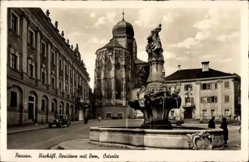 Ak Passau in Niederbayern, Bischöfliche Residenz mit Dom, Oststeite