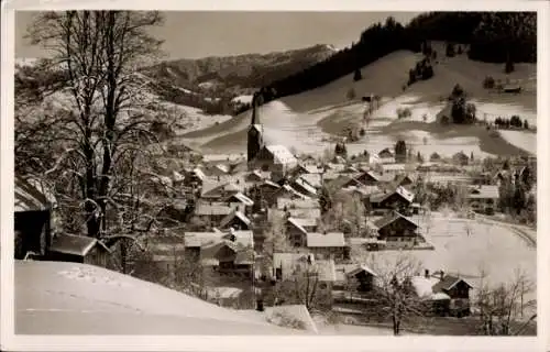 Ak Oberstaufen im Allgäu, Blick vom Kalvarienberg gegen Staufen und Salmaser Höhe, Winter