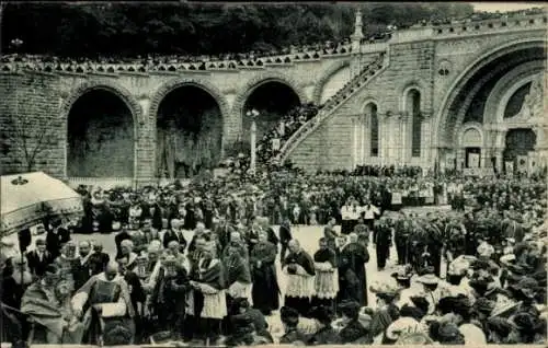 Ak Lourdes Hautes Pyrénées, Bénédiction des Malades