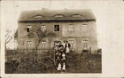 Foto Ak Sörmitz Döbeln in Sachsen, Wohnhaus, Anwohner