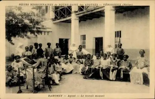 Ak Dahomey Benin, Missionsschwestern Unserer Lieben Frau von den Aposteln, Agoue, Handarbeit