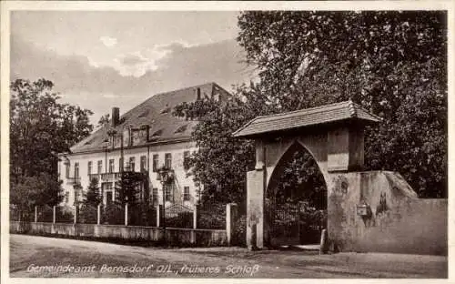 Ak Bernsdorf in der Oberlausitz, früheres Schloss