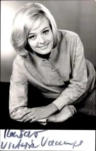 Ak Schauspielerin Victoria Voncampe, Portrait,  Autogramm