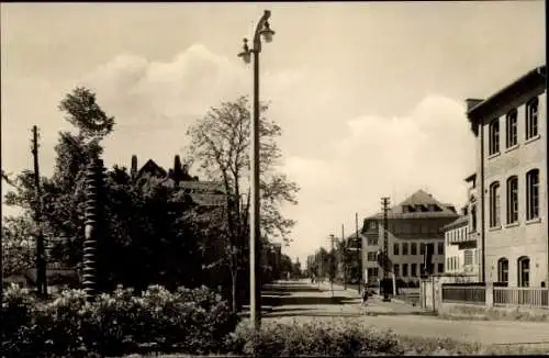 Ak Hermsdorf in Thüringen, Friedrich Engels Straße