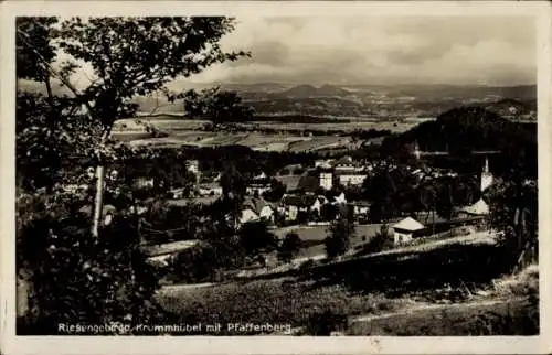 Ak Karpacz Krummhübel Riesengebirge Schlesien, Panorama vom Ort mit Pfaffenberg