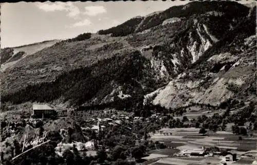 Ak Villette Savoie, vue generale et le Chateau Sainte Anne