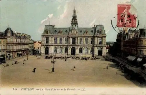 Ak Poitiers Vienne, Place d’Armes, Rotonde