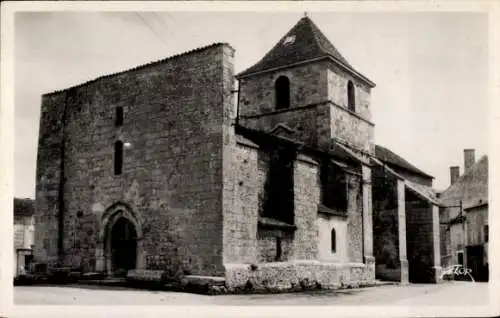 Ak Chasseneuil sur Bonnieure Charente, Kirche