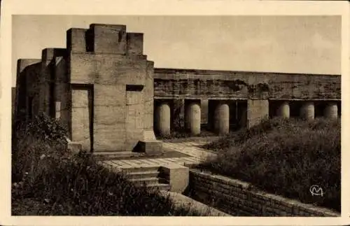 Ak Douaumont Lothringen Meuse, Monument de la Tranchee des Baionnettes