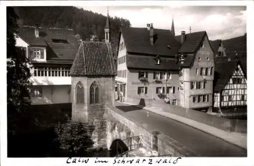 Ak Calw im Schwarzwald, Nikolausbrücke, Kirche, Fachwerkhaus