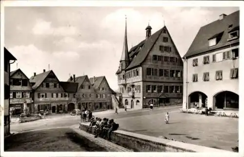 Ak Bietigheim Bissingen an der Enz Württemberg, Marktplatz, Brunnen