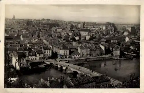 Ak Poitiers Vienne, Panorama, aufgenommen in Richtung Pont Joubert