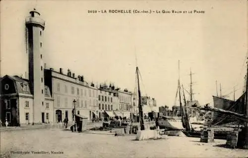 Ak La Rochelle Charente Maritime, Le Quai Valin, Leuchtturm