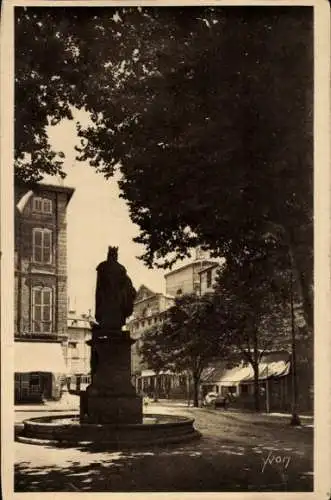 Ak Aix en Provence Bouches du Rhône, Statue du Roi Rene