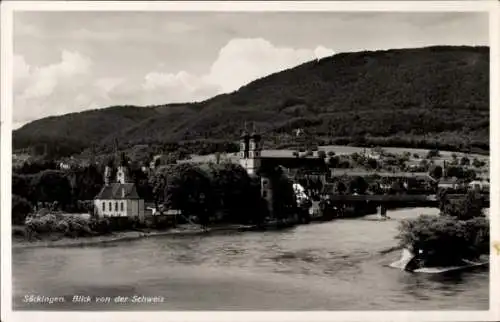 Ak Bad Säckingen am Hochrhein, Blick von Schweiz, Brücke, Gesamtansicht