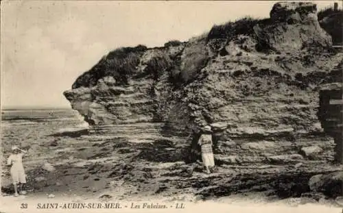 Ak Saint Aubin sur Mer Calvados, Les Falaises